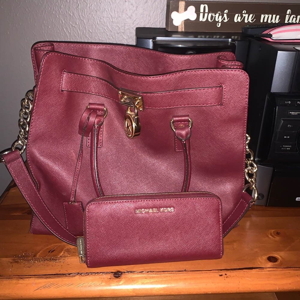 Michael Kors Hamilton Purse with wallet